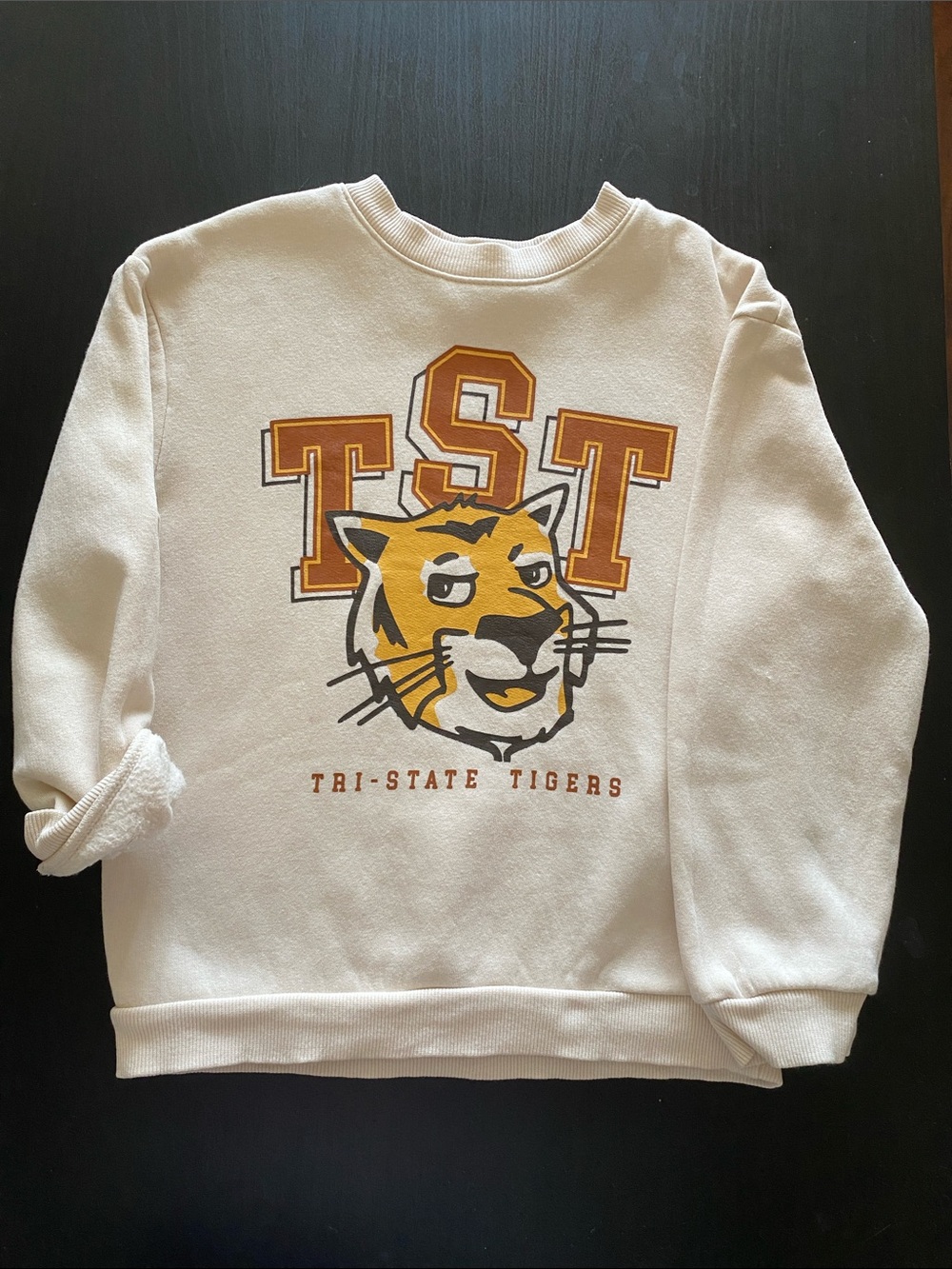 H&M Kids Tri-State Tigers Varsity Crewneck Sweatshirt - 5T/6 Cream Fleece EUC